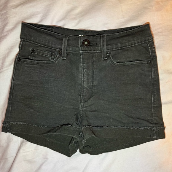 Denizen Levi's Black Jean Shorts with Cuffed Hem - Picture 1 of 5